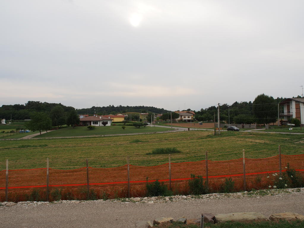 Alloggio Agrituristico Ai Tre Castelli Moruzzo Exterior photo